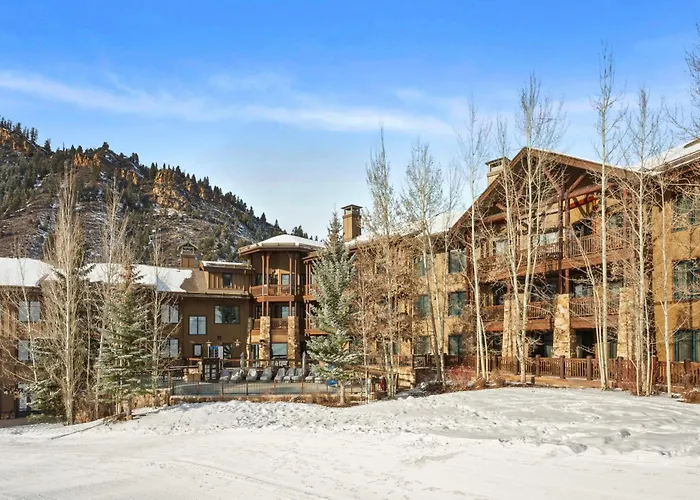 The Ritz-Carlton Club, Two-Bedroom Residence Float 2, Ski-In & Ski-Out Resort In Aspen Highlands
