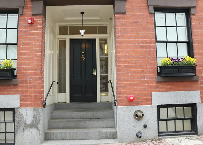 Comfy Beacon Hill Studio Great For Work Travel #13