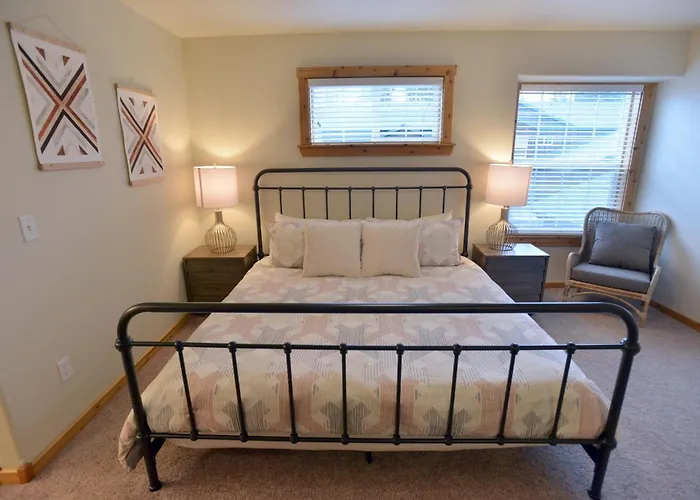 Mountain Therapy: A/C, Pet Friendly, Walk To Davis Beach And Ponderosa Park