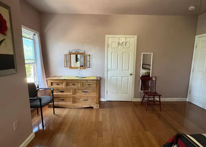 Beautiful Victorian House, Room