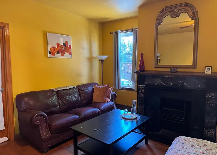 Beautiful Victorian House, Room