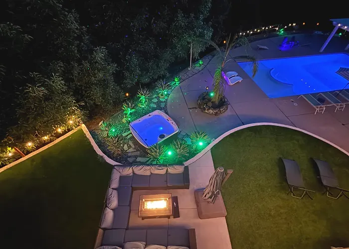Hilltop Villa, Pool Oasis, Pickleball Court, Avocado Grove, Views