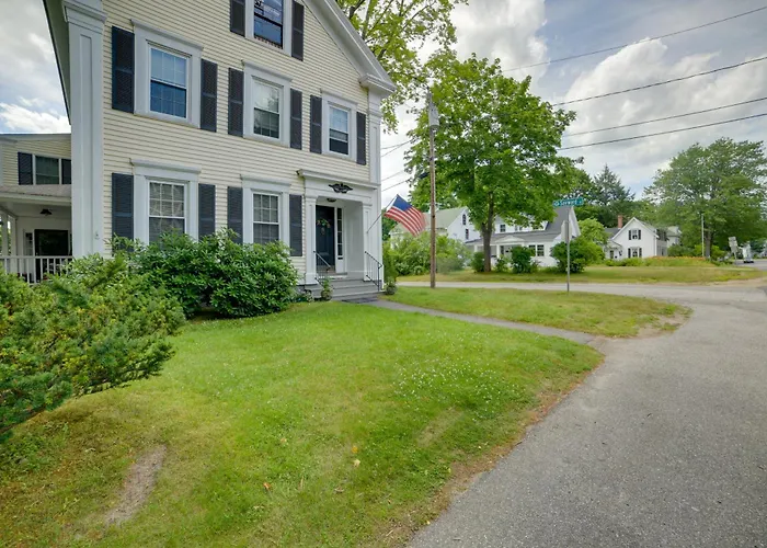Kennebunk Apartment W/ Local Beach Access!