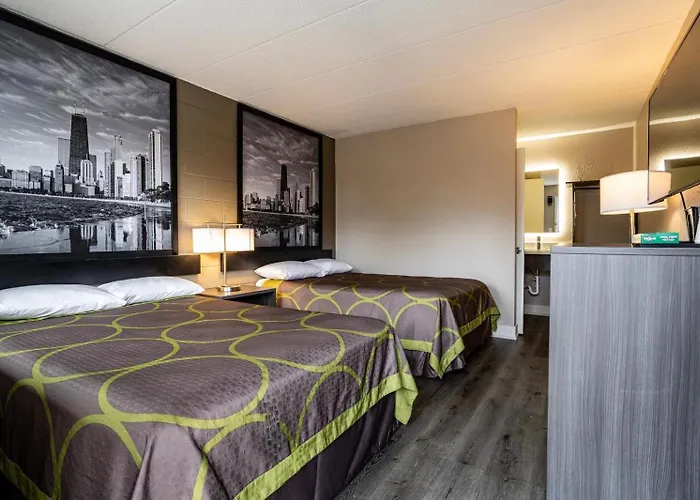 Super 8 By Wyndham Rockford South