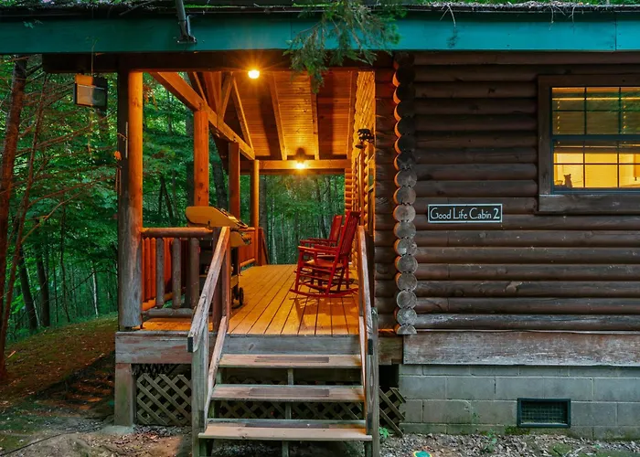 Good Life Cabin 2 - Bryson City Cabin With Hot Tub And Fire Pit