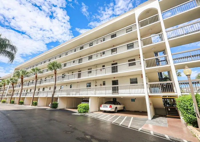 Pleasant Condo With Spectacular Views, Pools And Spas
