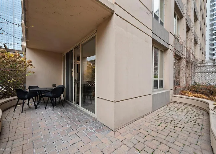 The Bernardin Gold Coast Luxury Apartments Near Magnificent Mile