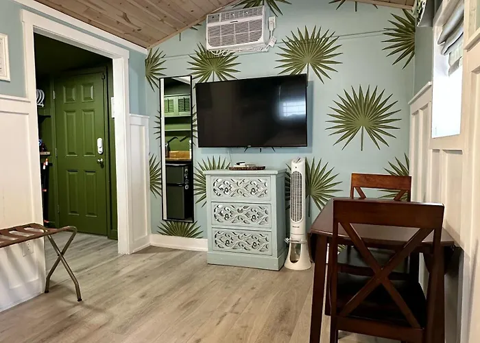 Palm Paradise Retreat