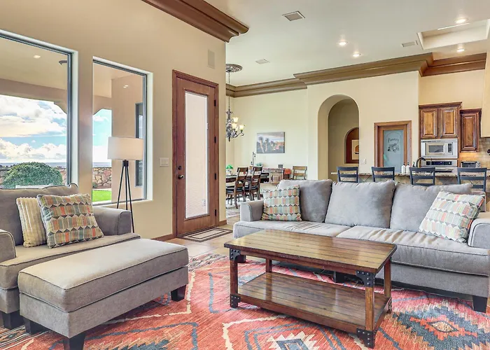 Las Cruces Home W/ Mountain Views & Private Pool!