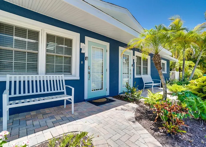 A Blue Lagoon On Anna Maria With Heated Pool