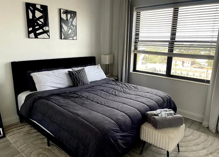 Luxe Skyrise Condo Downtown Jax