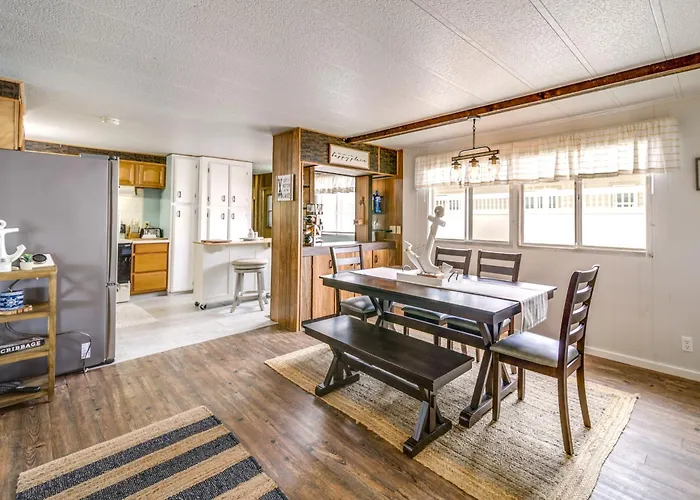 Seven Bays Vacation Rental On Lake Roosevelt!