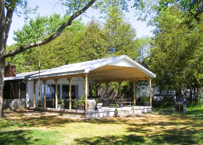 Lakefront Forestville Paradise W/ Private Beach!