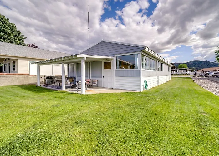 Seven Bays Vacation Rental On Lake Roosevelt!