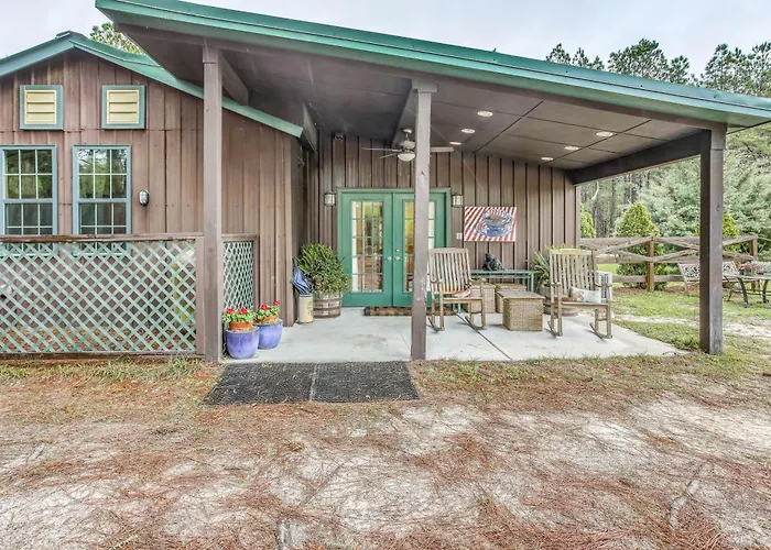 Tranquil Fairmont Studio W/ Patios - Pets Welcome!