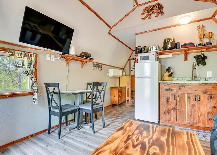 Mtn-View Cabin W/ Deck & Fire Pit In Des Arc!