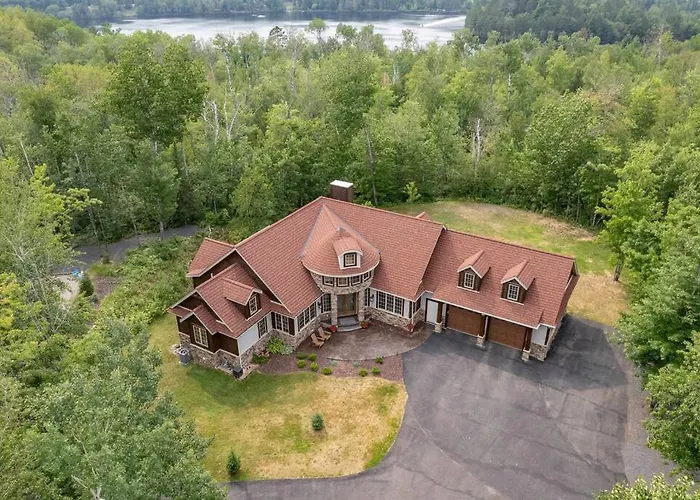 Luxury Lodge Near Giants Ridge