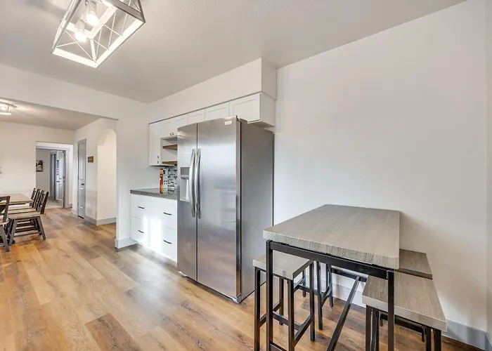 16 Mi To Paint Mines: Spacious Simla Home!