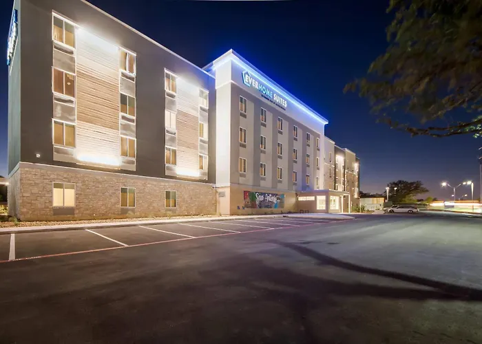 Everhome Suites San Antonio Lackland Near Seaworld By Choice Hotels