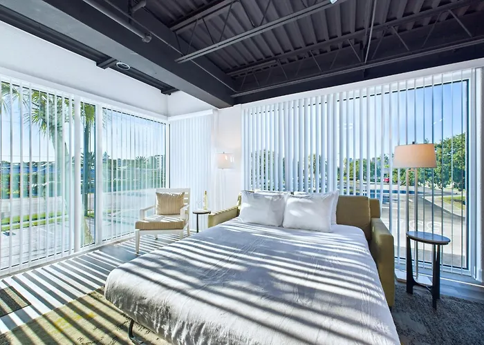 Rocket Launch View Loft Near Beach & Port-Unit 209