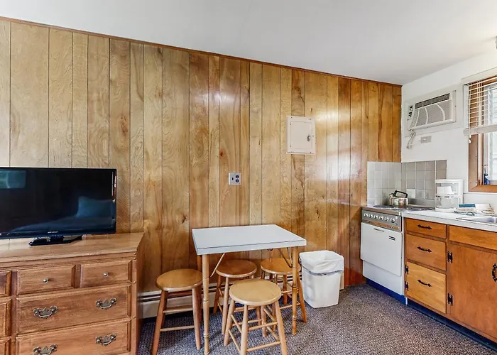 King Birch Lake Home, Unit 2