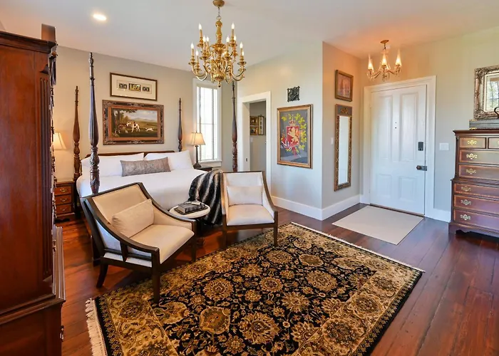 Magnolia Hall - The Britton Suite - King Suite