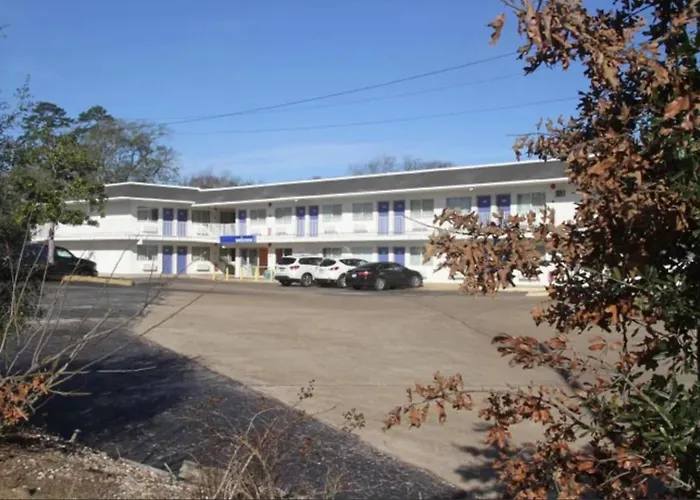 Motel 6