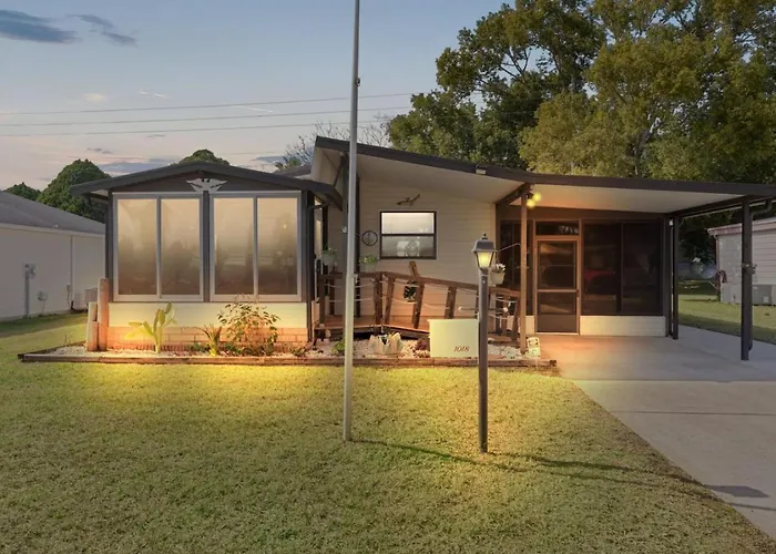 Villages Retreat, Pools, Dog Friendly