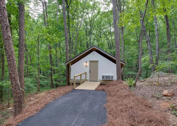 Incredible Tented Cabin Nestled Amidst Trees In Scottsboro, Alabama