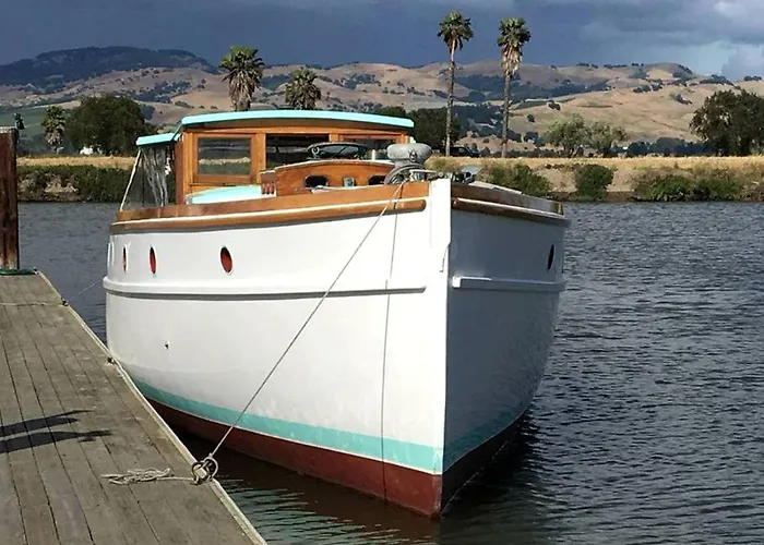 Fabulous Yacht Rental For A Unique Glamping Getaway In Bay Area, California
