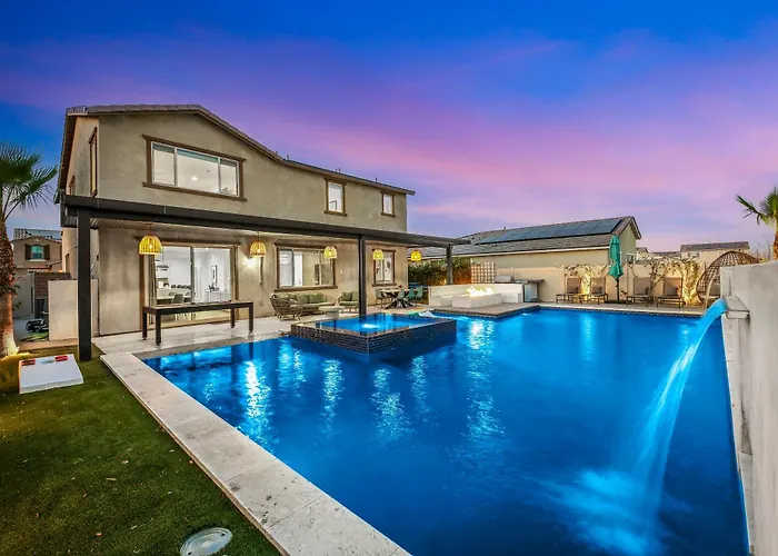 Lagoon 7Br Desert Gem W Huge Pool, Spa Gameroom