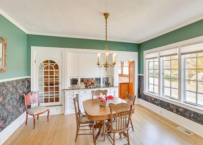 1 Mi To Pendleton Round-Up: Historic 'Elnor' Home