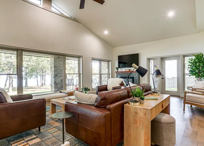 Family Friendly! Pottsboro 'Kc Sunshine Lakehouse'