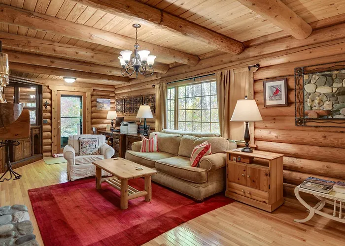 Along Big Wood River: Hailey Family Cabin W/ Yard