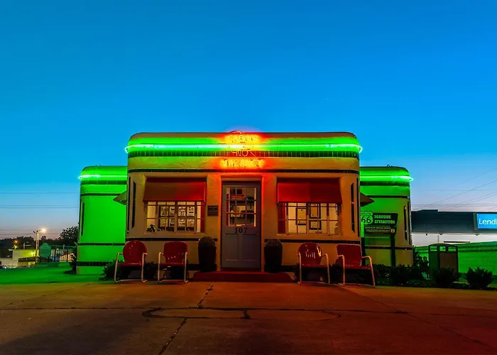 Boots Court Motel
