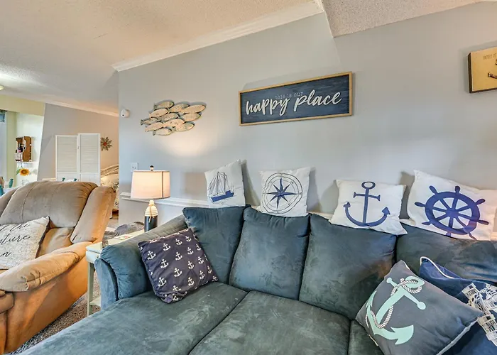 Boat Dock & Fire Pit: Waterfront Bath Getaway!