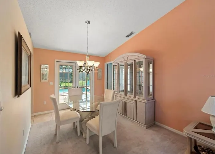 Family House With Pool