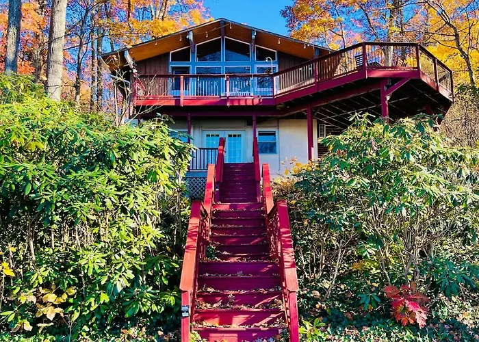 Villa Adriana 4Bdr 2 Bath Lake Front Dream Home