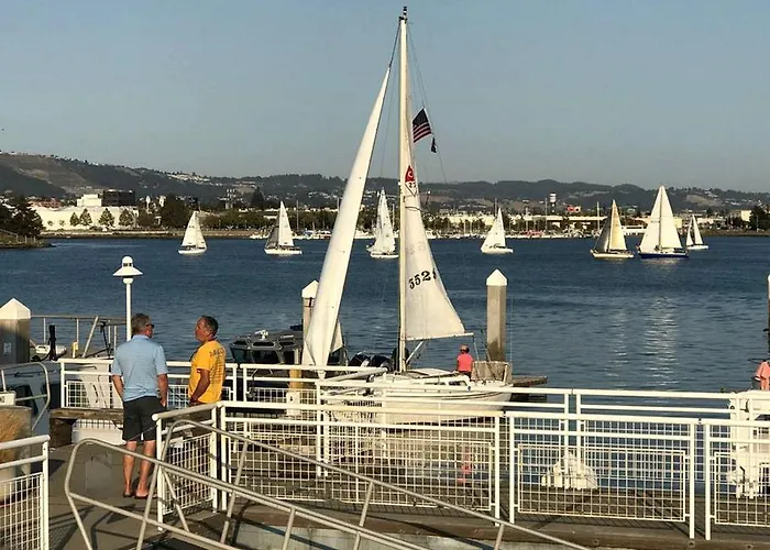Fabulous Yacht Rental For A Unique Glamping Getaway In Bay Area, California