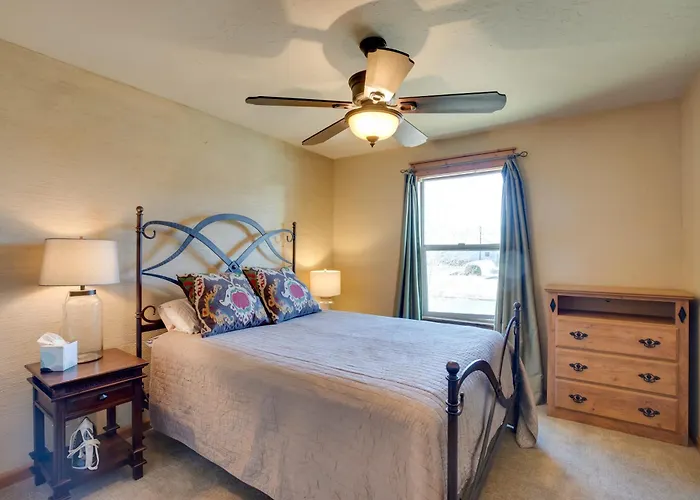 3 Blocks To Main St: Cozy Gunnison Retreat!