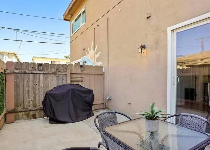 Inviting 2-Br Condo In The Heart Of Imperial Beach