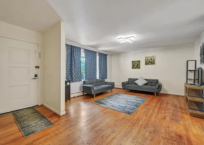 Highland Estates, 5 Private Units For 1 Group!