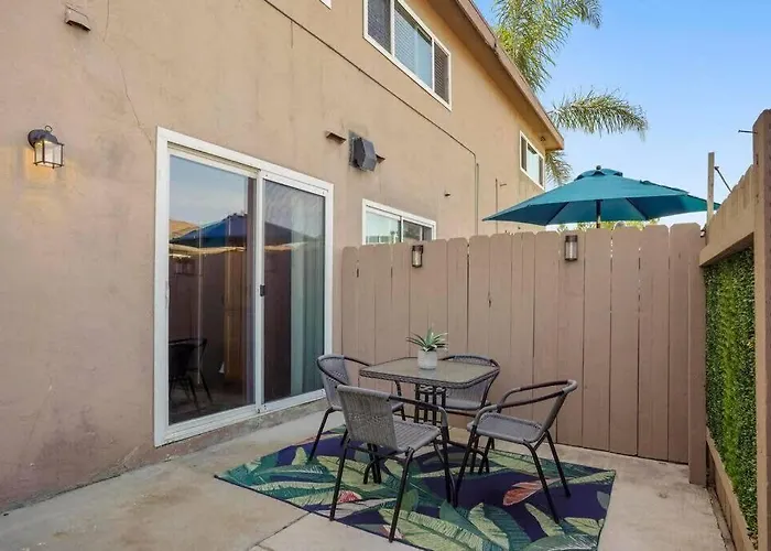 Inviting 2-Br Condo In The Heart Of Imperial Beach