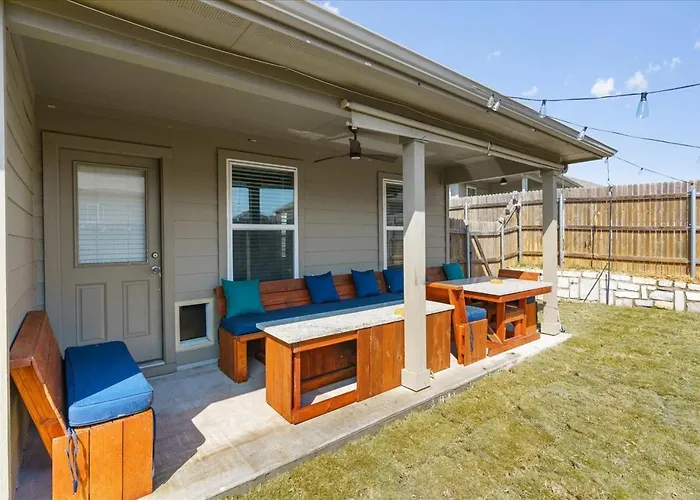 Modern, Spacious Home 4Br Near Airport & Tesla