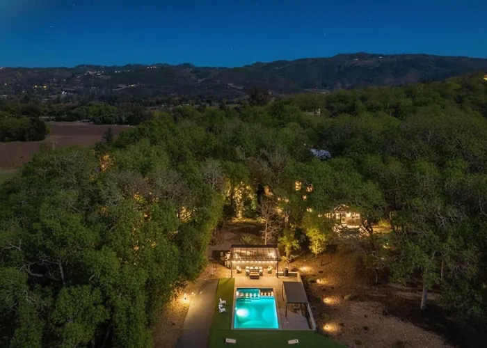 Ravenwood Wine County Retreat With Pool & Hot Tub