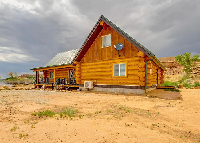 Explore Uintah Basin: 'Rustic Cliff Ranch A' Cabin