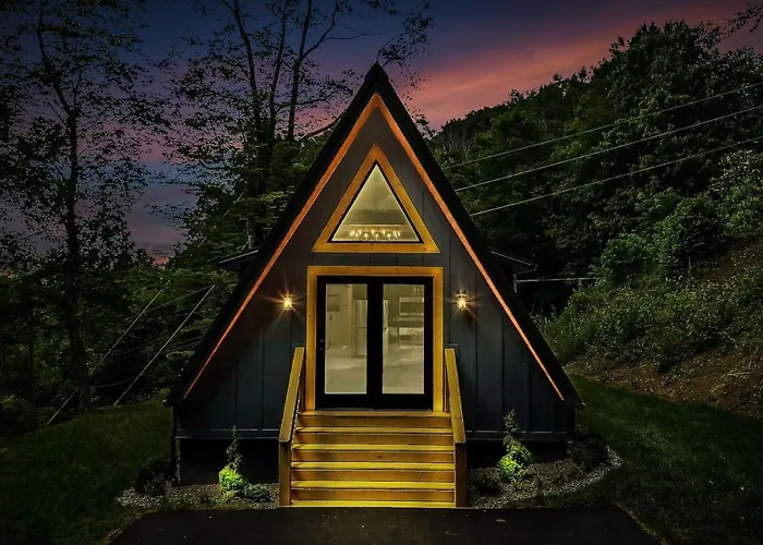 A-Frame - Hot Tub - 5-Min Walk To Downtown