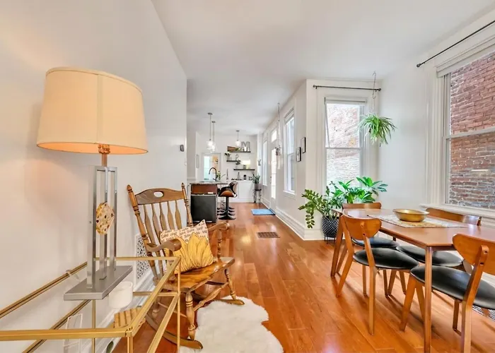 Downtown Lancaster Luxury 4Br - Garage & Parking