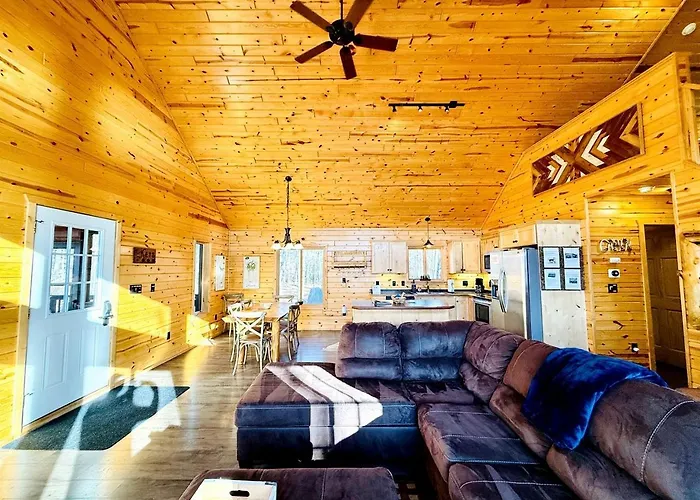 Cozy Lakefront Retreat With Game Room, Outdoor Living And Dock In Wisconsin