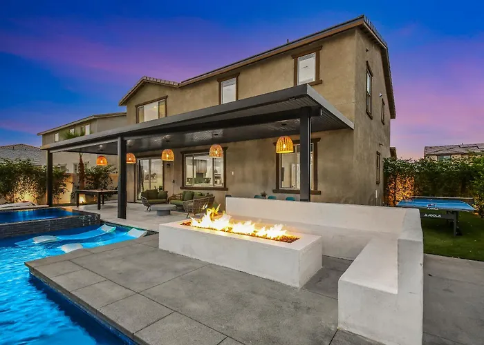 Lagoon 7Br Desert Gem W Huge Pool, Spa Gameroom